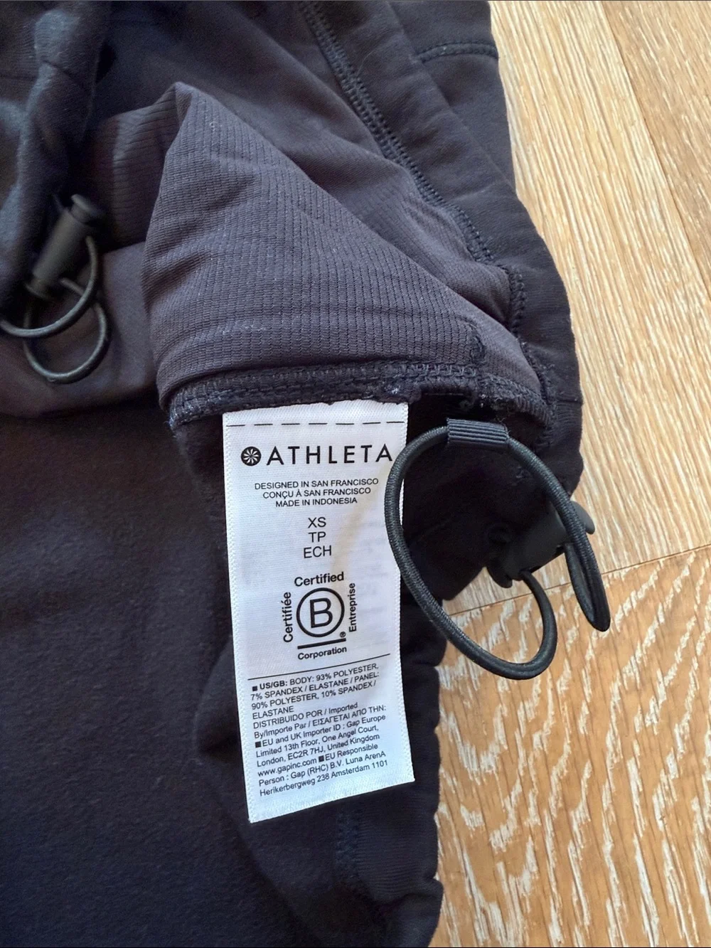 Athleta Unstoppable 1/2 Zip Crop Vest Size XS